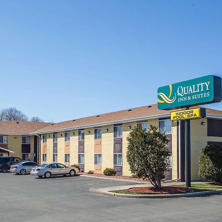 Quality Inn & Suites West Bend Eksteriør bilde