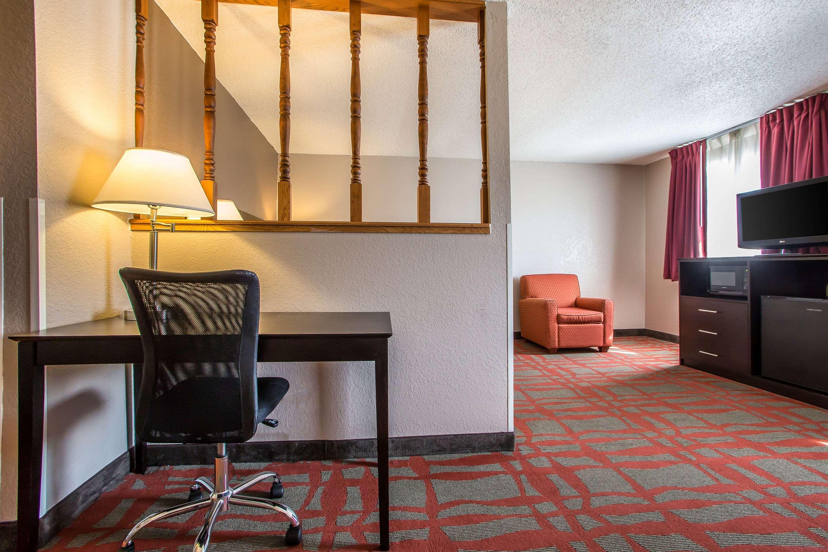 Quality Inn & Suites West Bend Eksteriør bilde